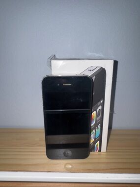 Apple iPhone 4s